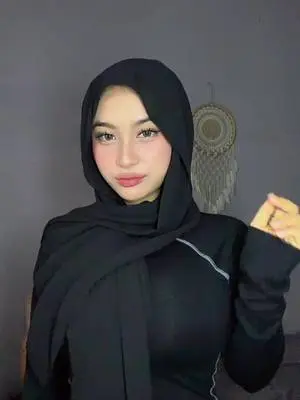 Kunjungi akun @laylatanlar_ di TikTok