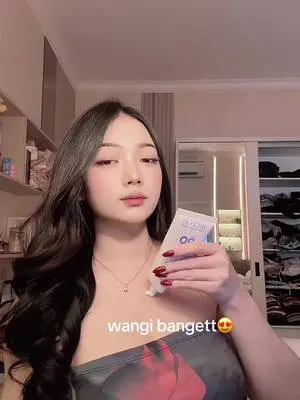 Kunjungi akun @urmomiiii__ di TikTok