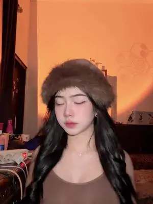 Kunjungi akun @amoyycntip di TikTok
