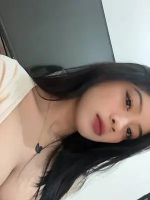 Kunjungi akun @tehhmatchaaaa di TikTok