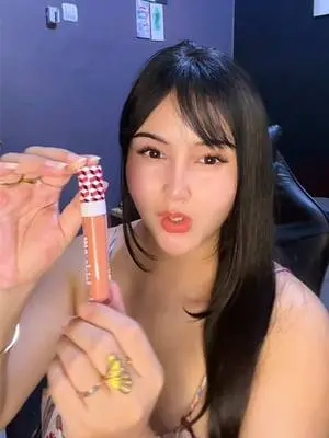 Kunjungi akun @anisagandagita di TikTok