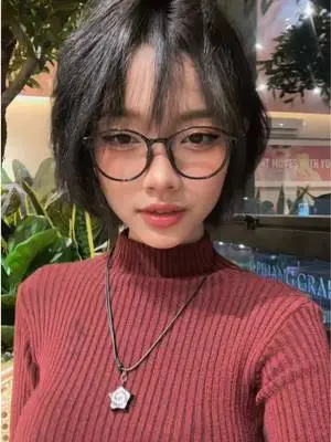 Kunjungi akun @neeciell di TikTok