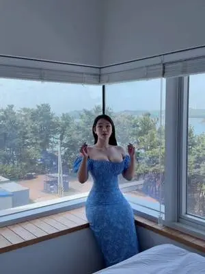 Kunjungi akun @moon.fit_ di TikTok