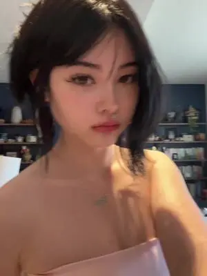 Kunjungi akun @indiesadventure di TikTok