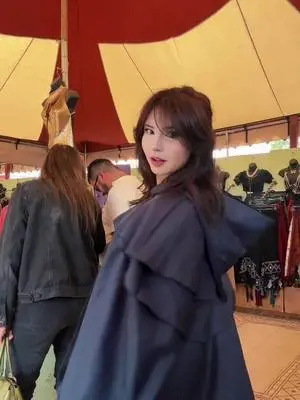 Kunjungi akun @yukiifox di TikTok