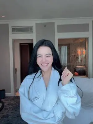 Kunjungi akun @fbyanaaa di TikTok