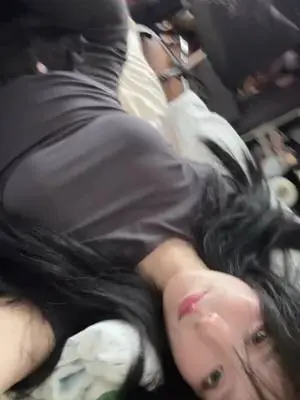 Kunjungi akun @zynes_ di TikTok