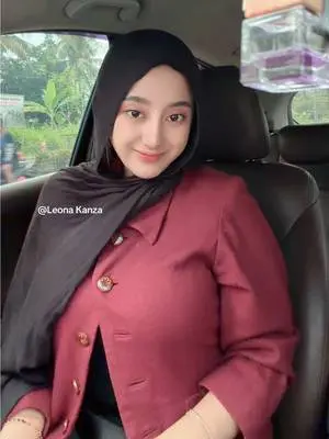 Kunjungi akun @user4ud4qzx6sq di TikTok