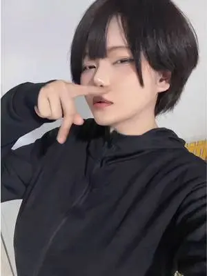 Kunjungi akun @yeethee_123 di TikTok