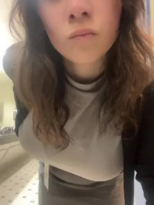 Kunjungi akun @some0nes_daughter di TikTok