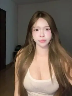 Kunjungi akun @jjanee11 di TikTok