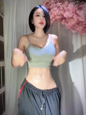 Kunjungi akun @nle8790 di TikTok