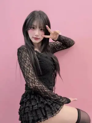 Kunjungi akun @jinii_o.o di TikTok