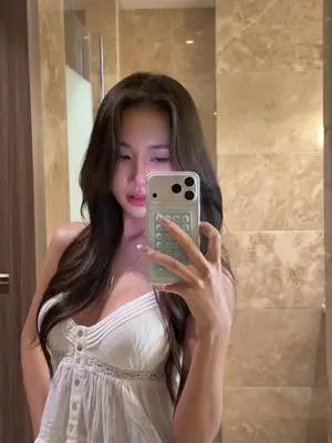 Kunjungi akun @jmy_2112 di TikTok