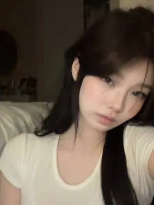 Kunjungi akun @abcdefghiloveuyummooyor di TikTok