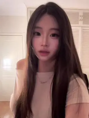 Kunjungi akun @mxpmh di TikTok