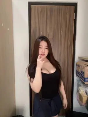 Kunjungi akun @heresthekeii di TikTok