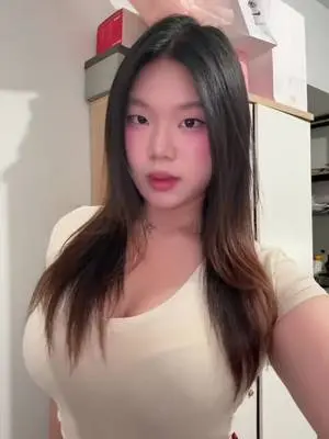 Kunjungi akun @otherpartofu di TikTok