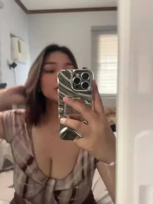 Kunjungi akun @fizzaaa562 di TikTok