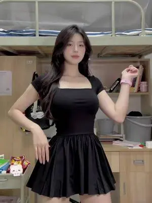 Kunjungi akun @prejudice480 di TikTok