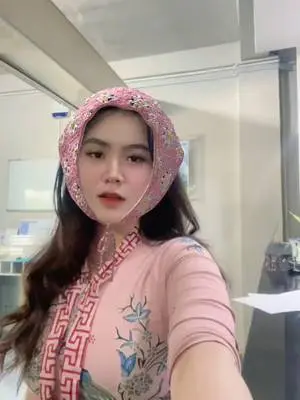Kunjungi akun @vika.fin24 di TikTok