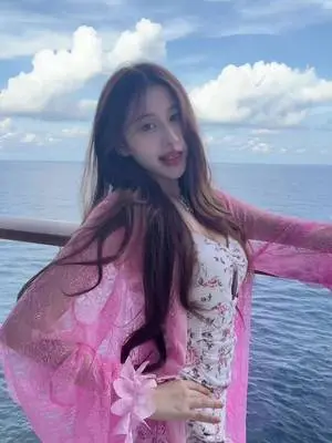 Kunjungi akun @cesiann di TikTok