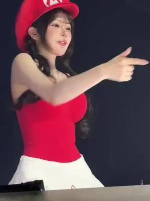 Kunjungi akun @blank_5198 di TikTok