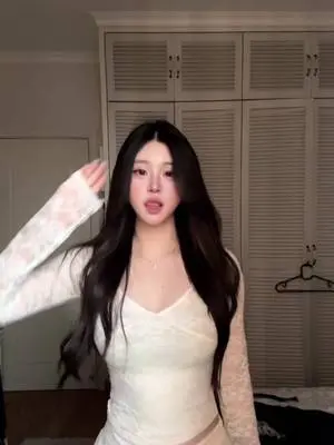 Kunjungi akun @mxpmh di TikTok