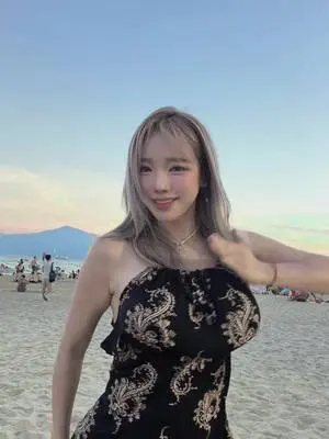 Kunjungi akun @daly2828 di TikTok