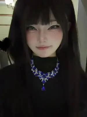 Kunjungi akun @likestayalone01 di TikTok