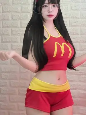 Kunjungi akun @hellokikix.x di TikTok