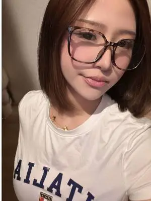 Kunjungi akun @minglovsu di TikTok