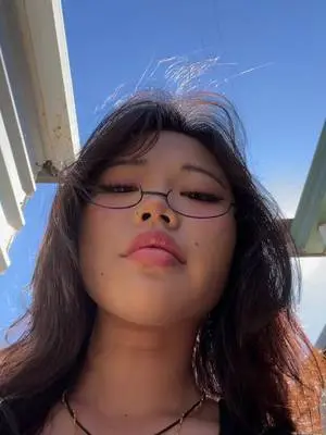 Kunjungi akun @yinacomfi di TikTok