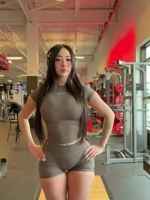 Kunjungi akun @nimkguyen di TikTok