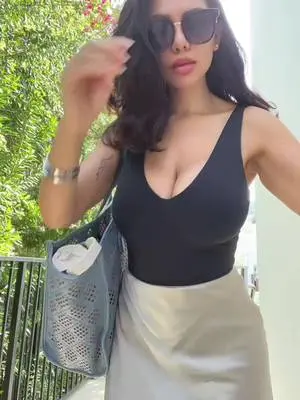 Kunjungi akun @the.alissa.ray di TikTok