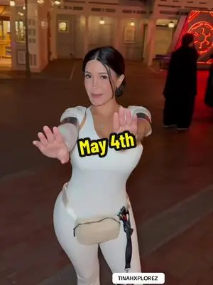 Kunjungi akun @tinaexplorez di TikTok
