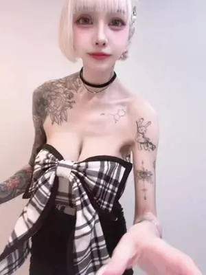 Kunjungi akun @blendavip_bella di TikTok