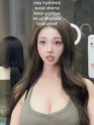 Kunjungi akun @lovelynnboo di TikTok