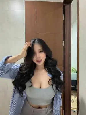 Kunjungi akun @nanaaaaheree8 di TikTok