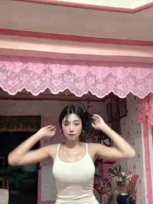 Kunjungi akun @tala0012 di TikTok