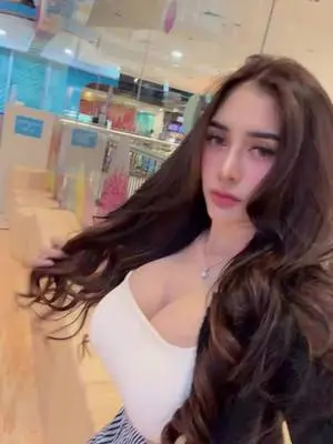 Kunjungi akun @taniaaja23 di TikTok
