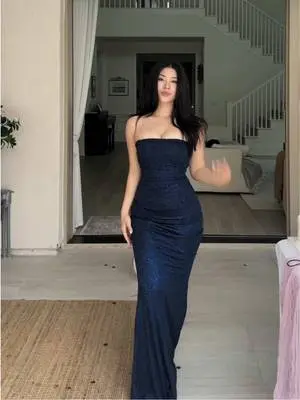 Kunjungi akun @della_ouy di TikTok