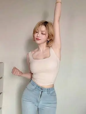 Kunjungi akun @jeebarbie di TikTok