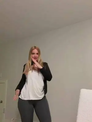 Kunjungi akun @estefanybeltran.v di TikTok