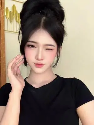 Kunjungi akun @lipaa99 di TikTok