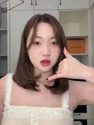 Kunjungi akun @chewshiee di TikTok