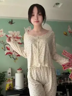 Kunjungi akun @si112408 di TikTok