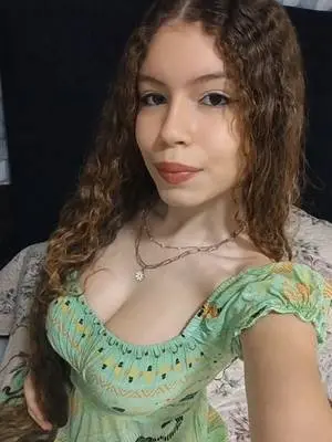 Kunjungi akun @cruelangel_0 di TikTok