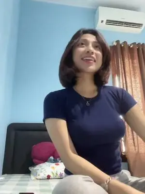 Kunjungi akun @raramiraw di TikTok