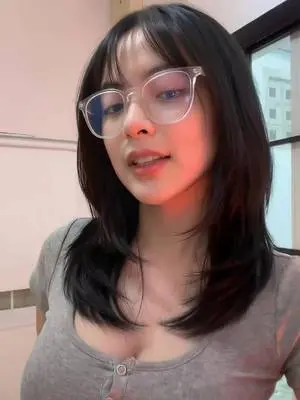 Kunjungi akun @tessazamayaa di TikTok